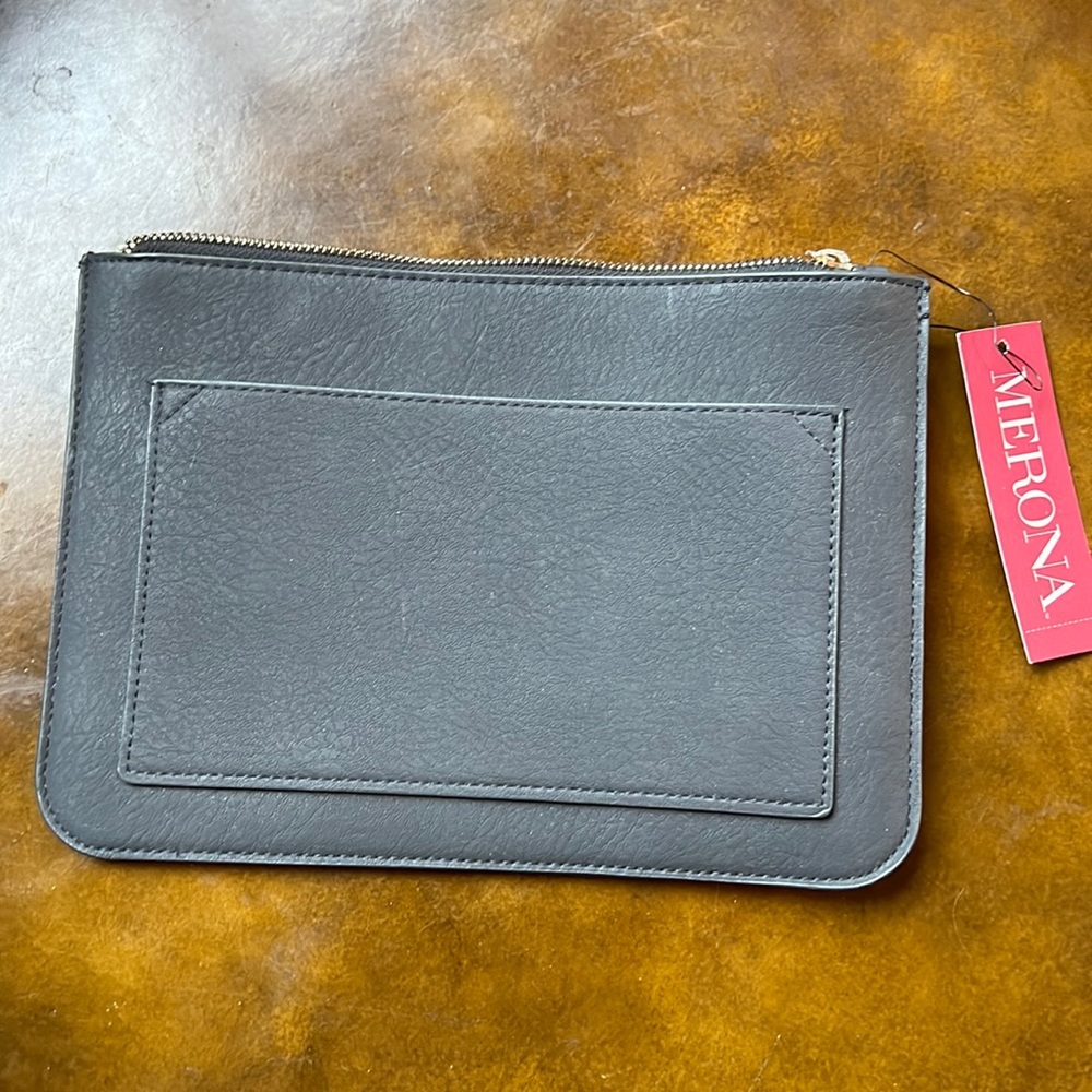 Merona clutch NWT